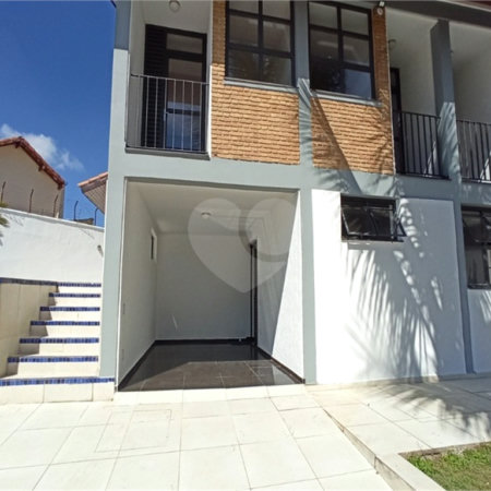 Sobrado para alugar com 3 quartos, sendo 1 suíte,  em Vila Oliveira, Mogi das Cruzes, SP