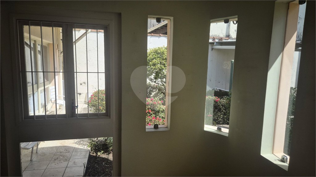 Casa à venda com 4 quartos, sendo 3 suítes,  no condomínio Chácara das Rosas, São Paulo - SP