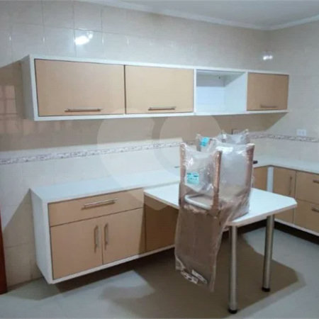 Casa à venda com 3 quartos, sendo 1 suíte, no condomínio Residencial Gabriela, São Paulo - SP