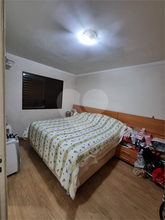 Casa à venda com 3 quartos, sendo 1 suíte, no condomínio Res Azaléias, São Paulo - SP