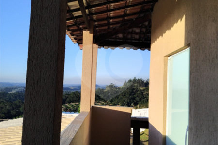 Chácara à venda com 3 quartos, sendo 1 suíte,  em Botujuru, Mogi das Cruzes, SP