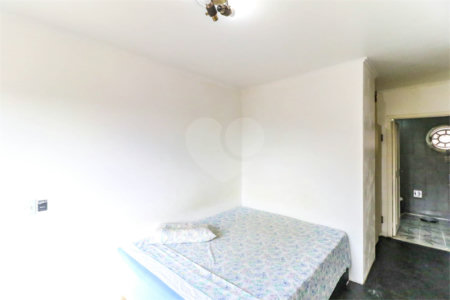 Apartamento à venda com 3 quartos, sendo 1 suíte, em Santo Amaro, São Paulo, SP