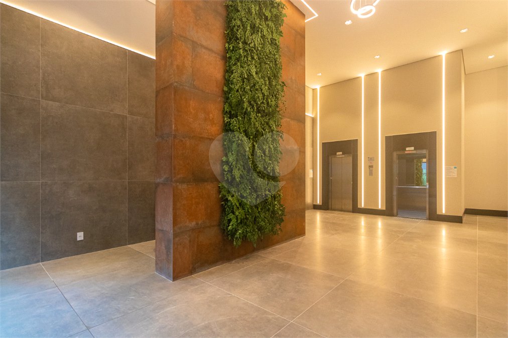 Apartamento à venda com 2 quartos, sendo 1 suíte, em Alto da Boa Vista, São Paulo, SP