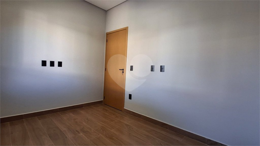 Casa à venda com 3 quartos, sendo 1 suíte,  no condomínio Horto Florestal 1, Sorocaba - SP