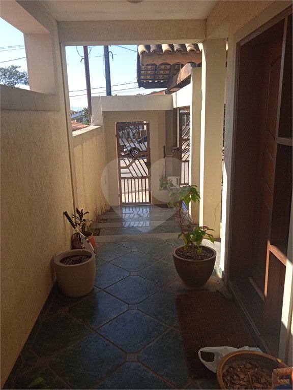 Casa à venda com 8 quartos, sendo 3 suítes, em Jardim Terceiro Centenário, Atibaia, SP