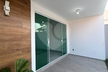 Casa à venda com 4 quartos, sendo 1 suíte, em Inhoaíba, Rio de Janeiro, RJ