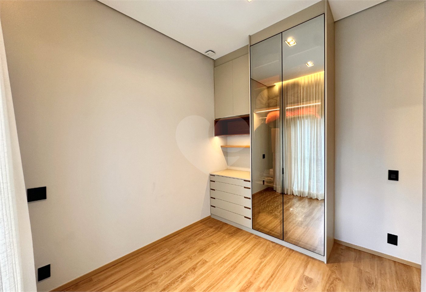 Apartamento à venda com 3 suítes em Santo Amaro, São Paulo, SP
