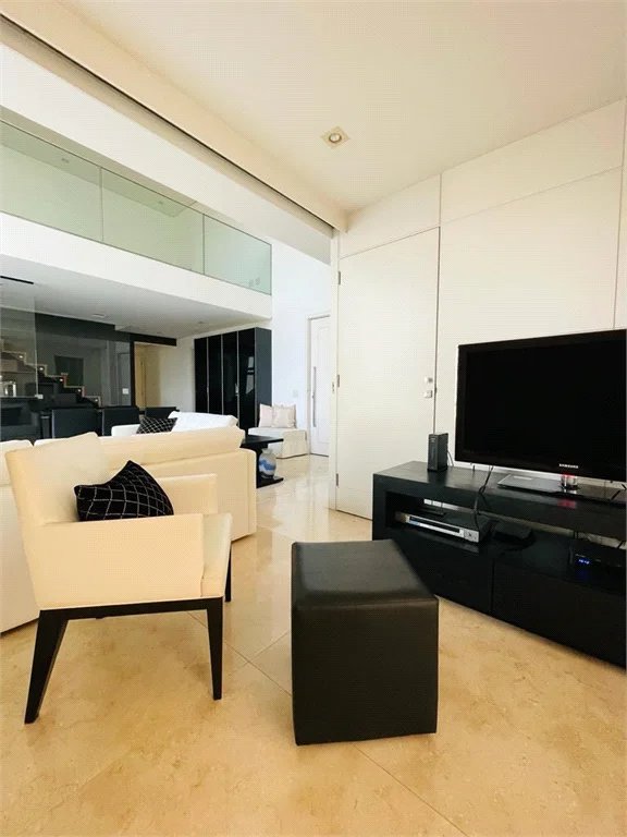 Apartamento à venda ou para alugar com 2 quartos, sendo 1 suíte,  em Parque do Morumbi, São Paulo, SP