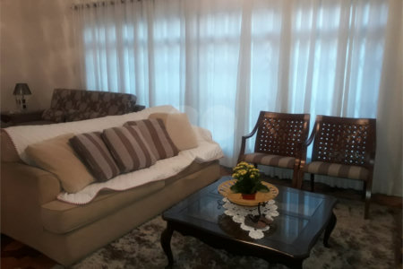 Sobrado à venda com 3 quartos, sendo 1 suíte,  em Vila Paulicéia, São Paulo, SP