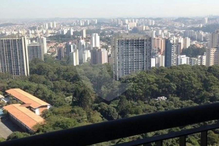 Cobertura à venda com 3 suítes em Morumbi, São Paulo, SP