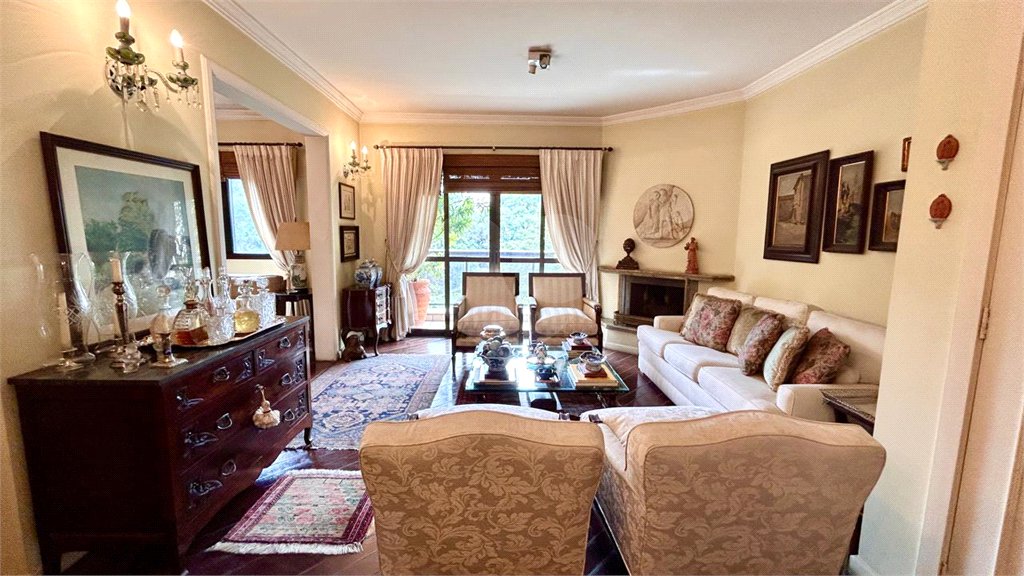 Apartamento à venda com 3 suítes em Vila Suzana, São Paulo, SP