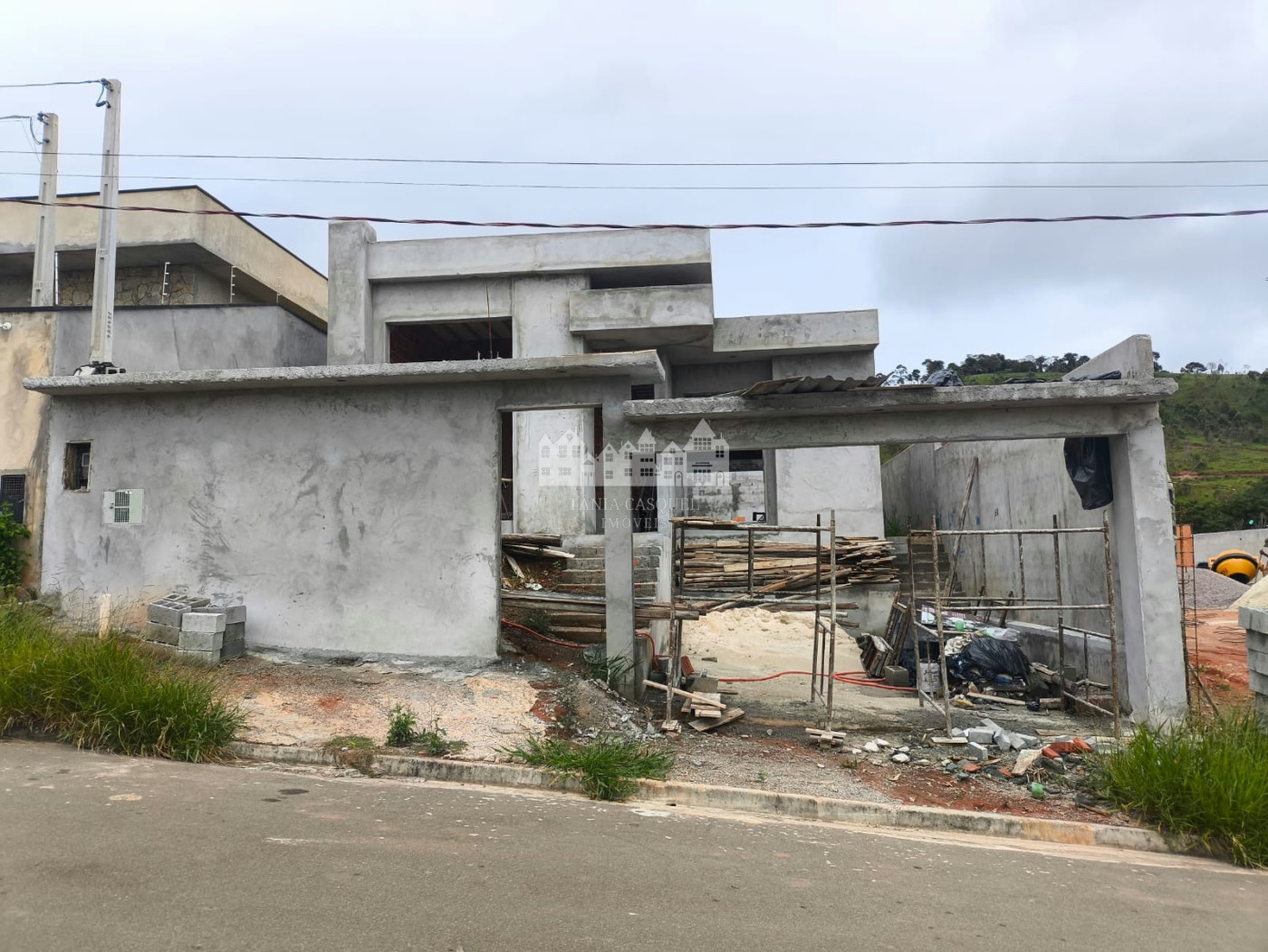 Casa à venda com 3 quartos, sendo 1 suíte,  em Loteamento Parque Residencial Serras de Atibaia II, Atibaia, SP