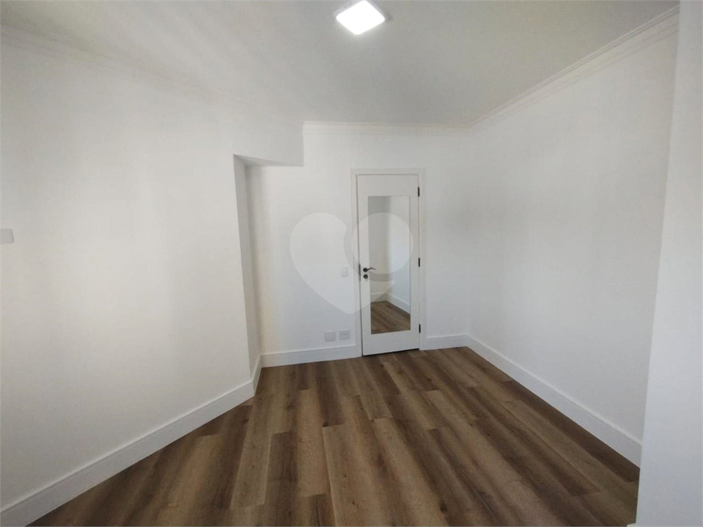 Apartamento à venda com 5 quartos, sendo 2 suítes, em Aclimação, São Paulo, SP