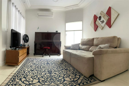 Casa à venda com 3 quartos, sendo 2 suítes, em Jardim Residencial Maggiore, Araraquara, SP