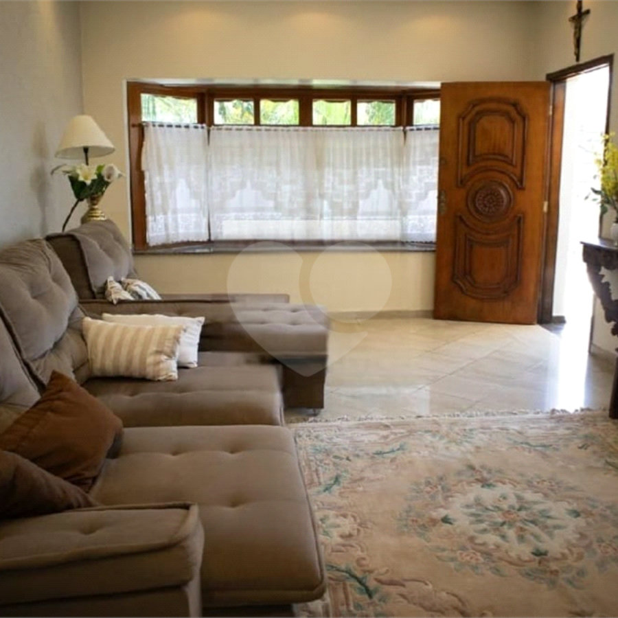 Casa à venda com 3 quartos, sendo 1 suíte, em Vila Gustavo, São Paulo, SP