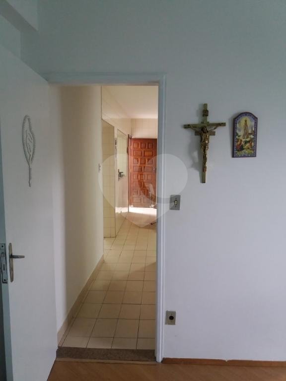 Casa à venda com 4 quartos, sendo 1 suíte,  em Jardim Helga, São Paulo, SP