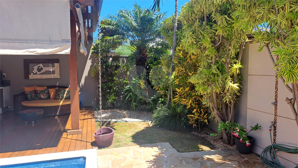 Casa à venda com 4 quartos, sendo 3 suítes,  no condomínio Res. Luzern, Campinas - SP