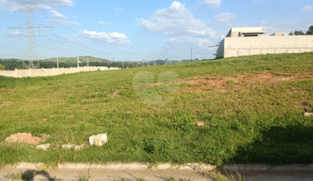Terreno à venda no condomínio Ville Sainte Anne, Campinas - SP