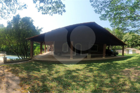 Chácara à venda com 3 quartos, sendo 1 suíte, em Chácaras Alpina, Valinhos, SP