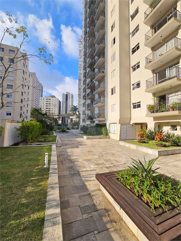 Casa à venda com 3 quartos, sendo 1 suíte, no condomínio Jconde de Irajá, São Paulo - SP