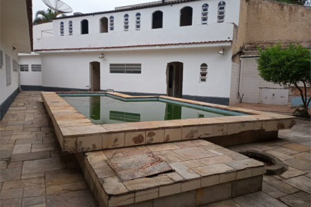 Casa Térrea à venda ou para alugar com 3 quartos, sendo 1 suíte,  em Caxingui, São Paulo, SP