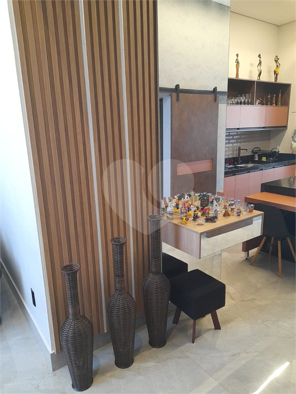 Casa à venda com 3 suítes no condomínio Reserva Real, Paulínia - SP