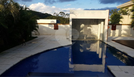 Casa à venda com 5 suítes no condomínio Vale do Sol, Bom Jesus dos Perdões - SP