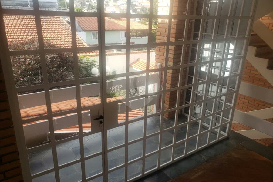 Sobrado à venda com 4 quartos, sendo 2 suítes,  em Tremembé, São Paulo, SP