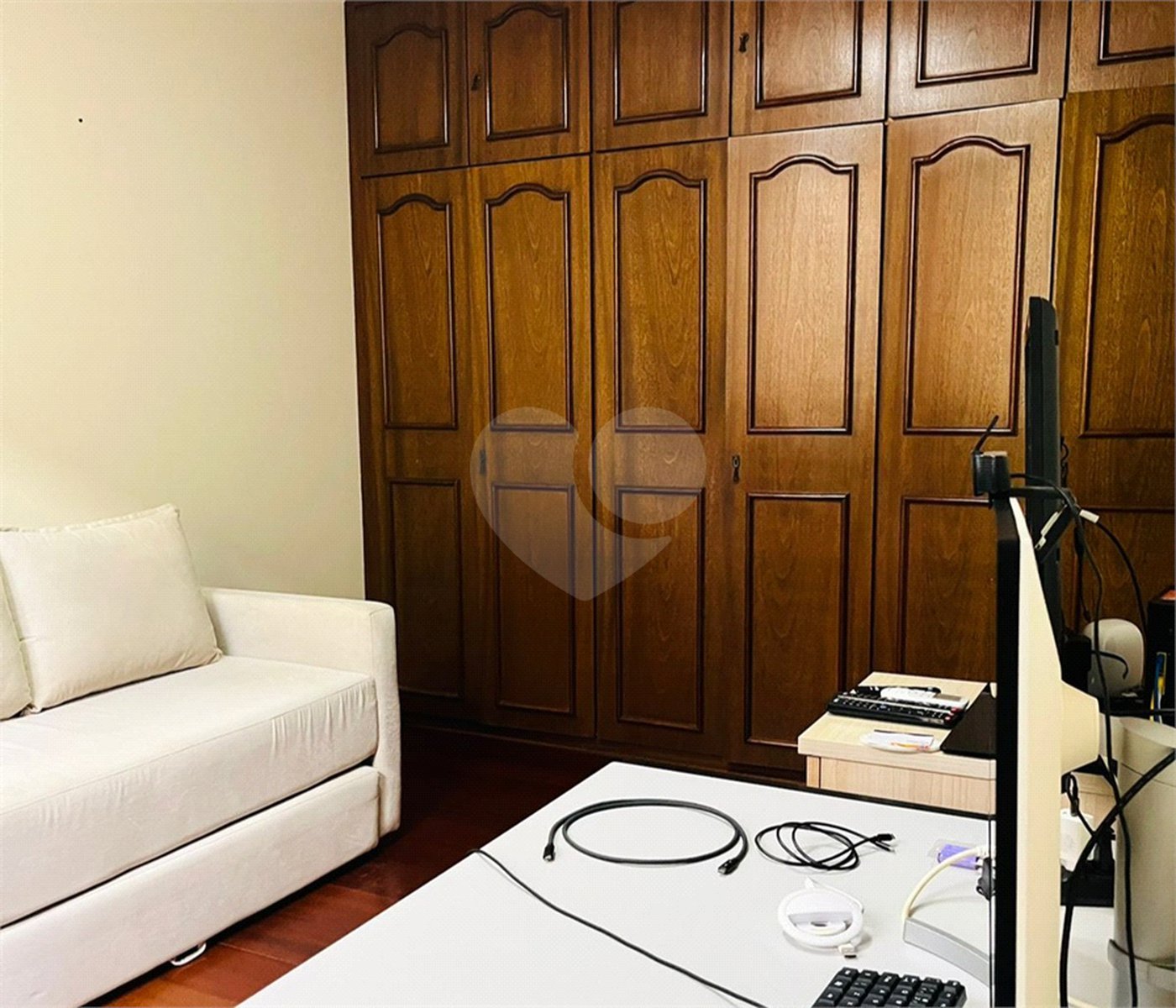 Casa à venda com 3 quartos, sendo 1 suíte,  em Jardim Eltonville, Sorocaba, SP