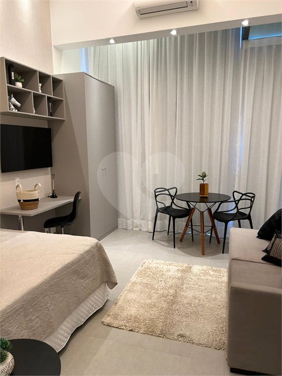 Apartamento à venda ou para alugar com 1 quarto em Pinheiros, São Paulo, SP