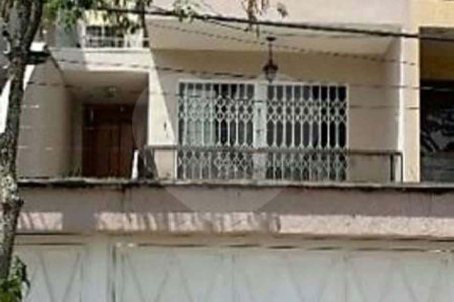 Sobrado à venda com 4 quartos, sendo 1 suíte,  em Horto, São Paulo, SP