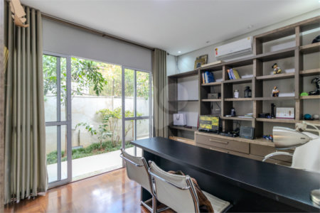 Casa Térrea à venda com 5 suítes em Brooklin, São Paulo, SP