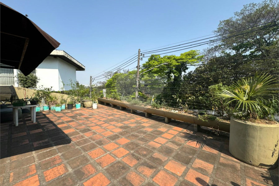 Casa à venda com 4 quartos, sendo 2 suítes, em Jardim São Bento, São Paulo, SP