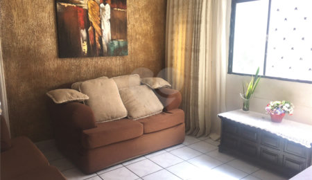 Casa Térrea à venda com 4 quartos, sendo 1 suíte,  em Vila Mazzei, São Paulo, SP