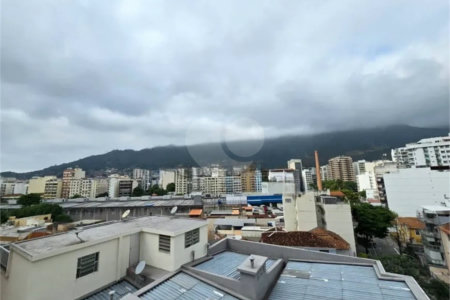Cobertura à venda com 3 quartos, sendo 1 suíte, em Tijuca, Rio de Janeiro, RJ
