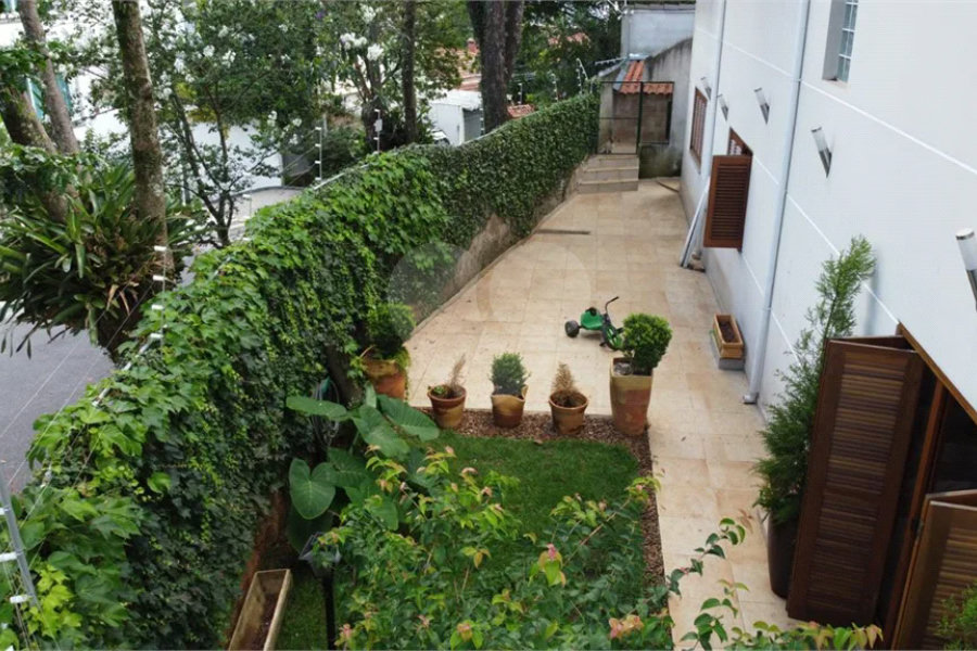 Sobrado à venda com 4 quartos, sendo 1 suíte, em Tremembé, São Paulo, SP