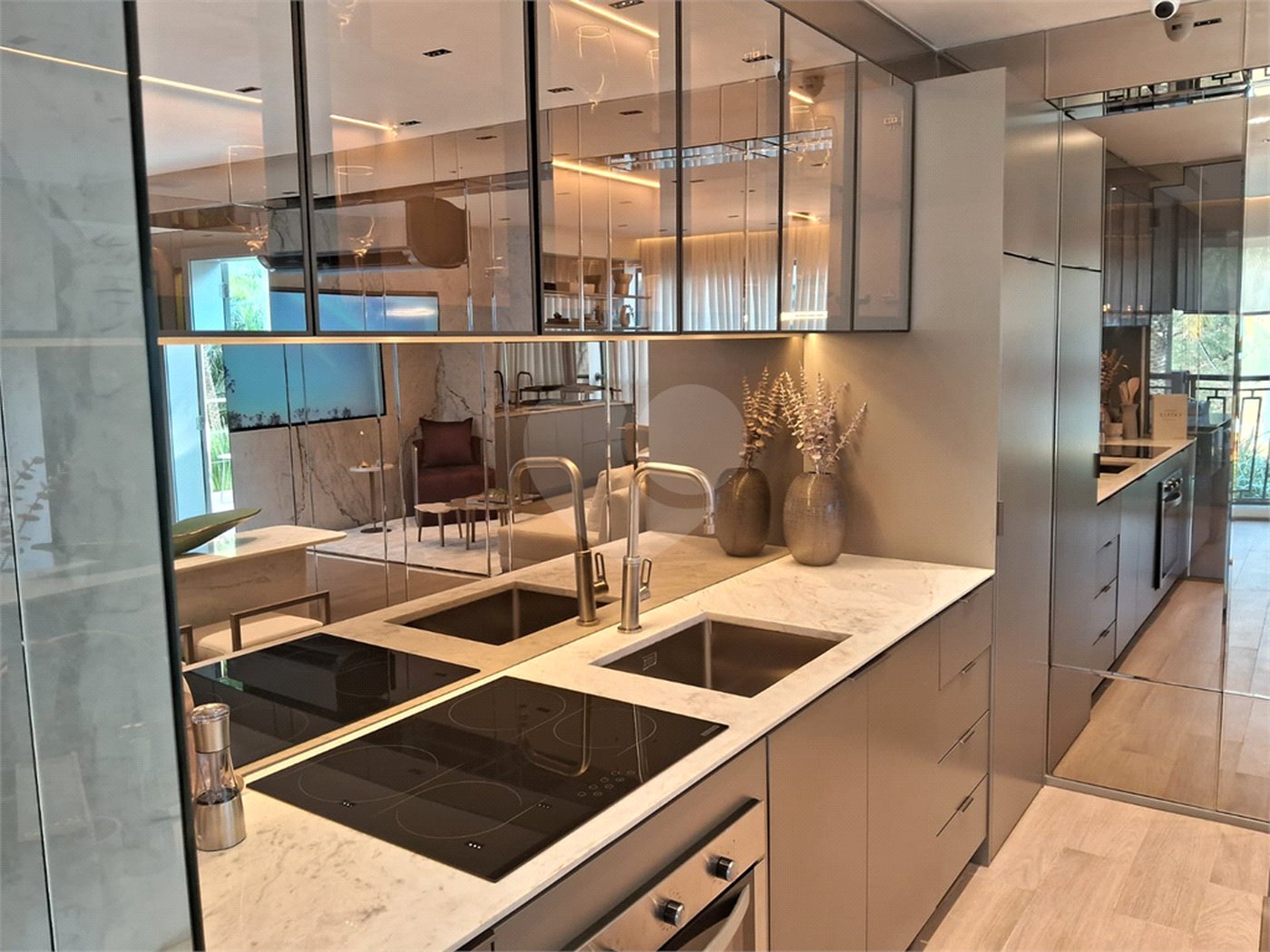 Apartamento à venda com 3 suítes em Vila Mariana, São Paulo, SP