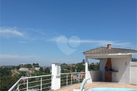 Casa à venda com 4 quartos, sendo 2 suítes,  no condomínio Jardim Imperador, Igaratá - SP