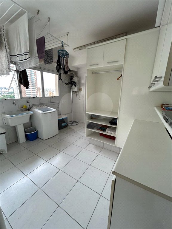 Apartamento para alugar com 3 suítes em Brooklin Paulista, São Paulo, SP