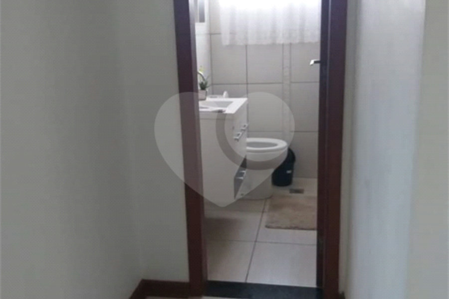Casa à venda com 2 suítes no Centro, Águas de Lindóia, SP