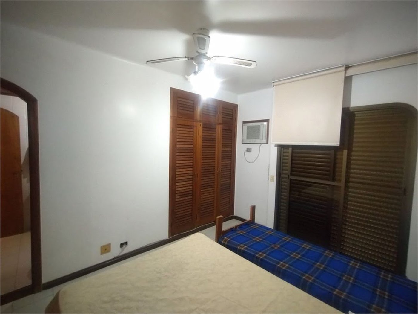 Apartamento com 4 dormitórios à venda, 145 m² por R$ 900.000,00 - Jardim das Conchas - Guarujá/SP