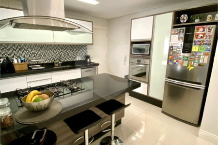 Apartamento à venda com 2 quartos, sendo 1 suíte, no Centro, São Bernardo do Campo, SP