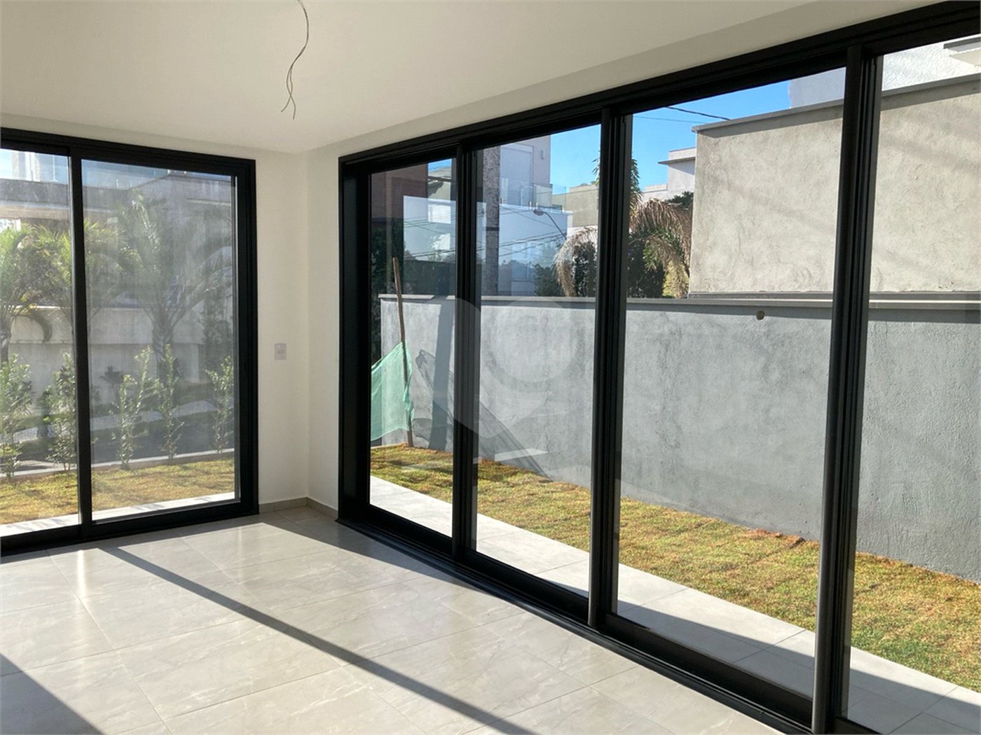 Casa à venda com 4 quartos, sendo 3 suítes,  no condomínio Reserva Granja Anita, Mogi das Cruzes - SP