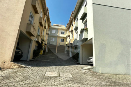 Casa em condomínio à venda com 3 quartos, sendo 1 suíte,  em Jardim Caboré, São Paulo, SP