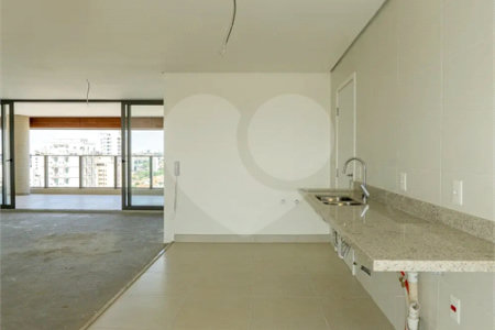 Apartamento à venda com 4 quartos, sendo 3 suítes, em Campo Belo, São Paulo, SP