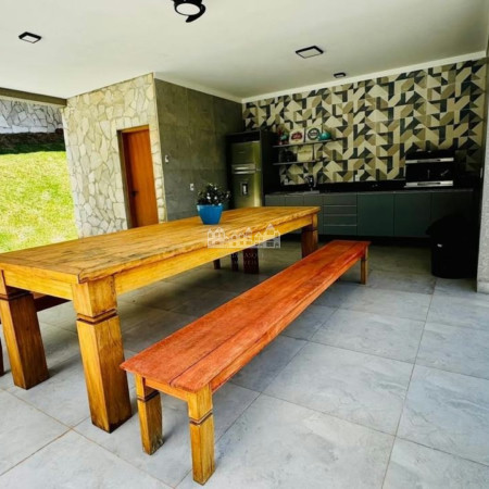 Casa à venda com 4 suítes no condomínio Portal Ouro Verde, Atibaia - SP