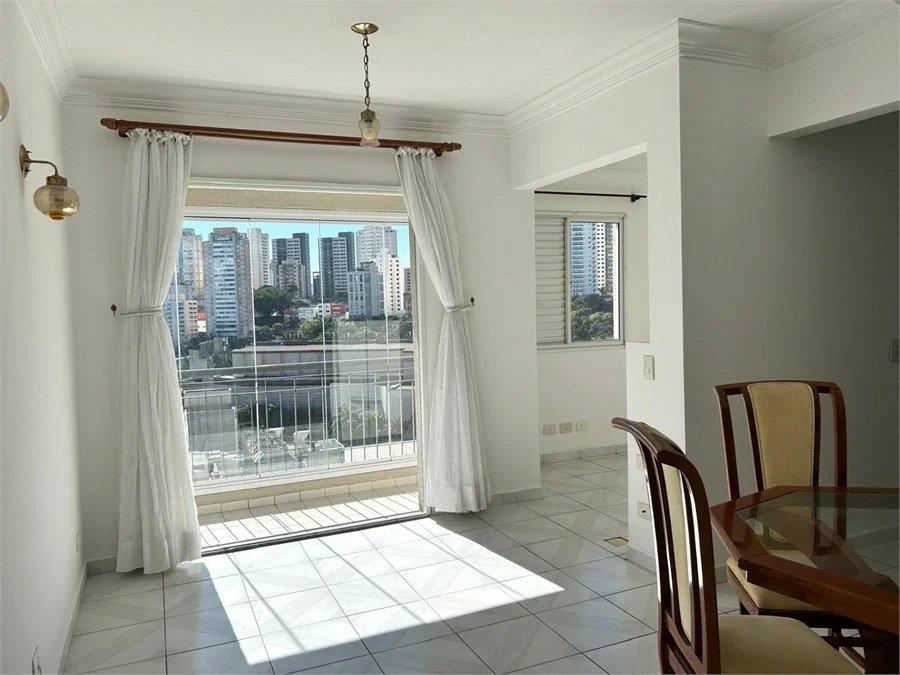 Apartamento à venda com 2 quartos, sendo 1 suíte,  em Vila Andrade, São Paulo, SP