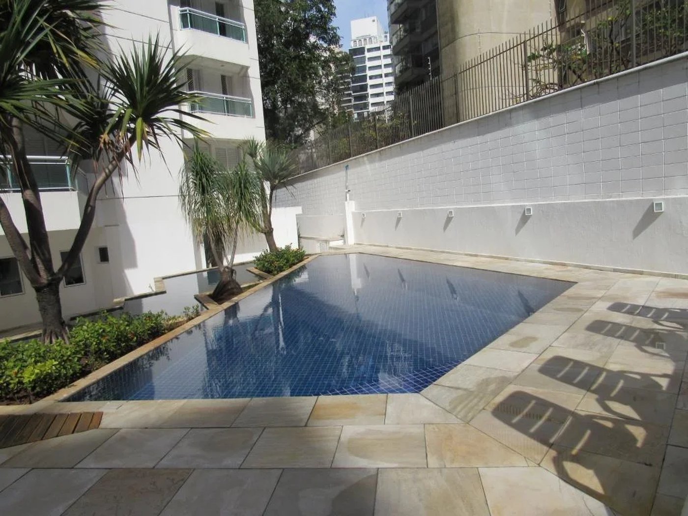 Apartamento à venda com 3 suítes em Real Parque, São Paulo, SP