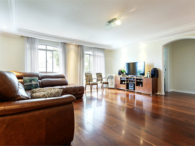 Apartamento à venda com 4 quartos, sendo 1 suíte,  em Jardim Marajoara, São Paulo, SP