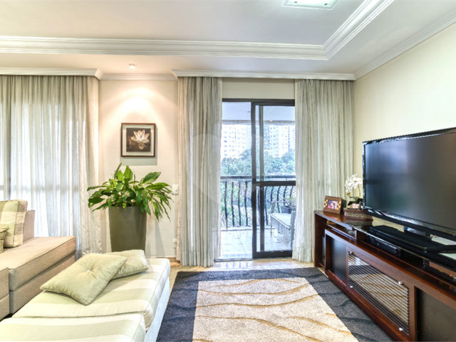 Apartamento à venda com 4 quartos, sendo 3 suítes,  em Alto da Boa Vista, São Paulo, SP